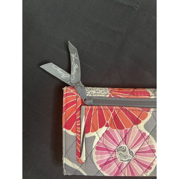 Vera Bradley Retired 2014  Cherry Blossom Pink & Gray Floral Tri-Fold‎ Wallet - Picture 5 of 11